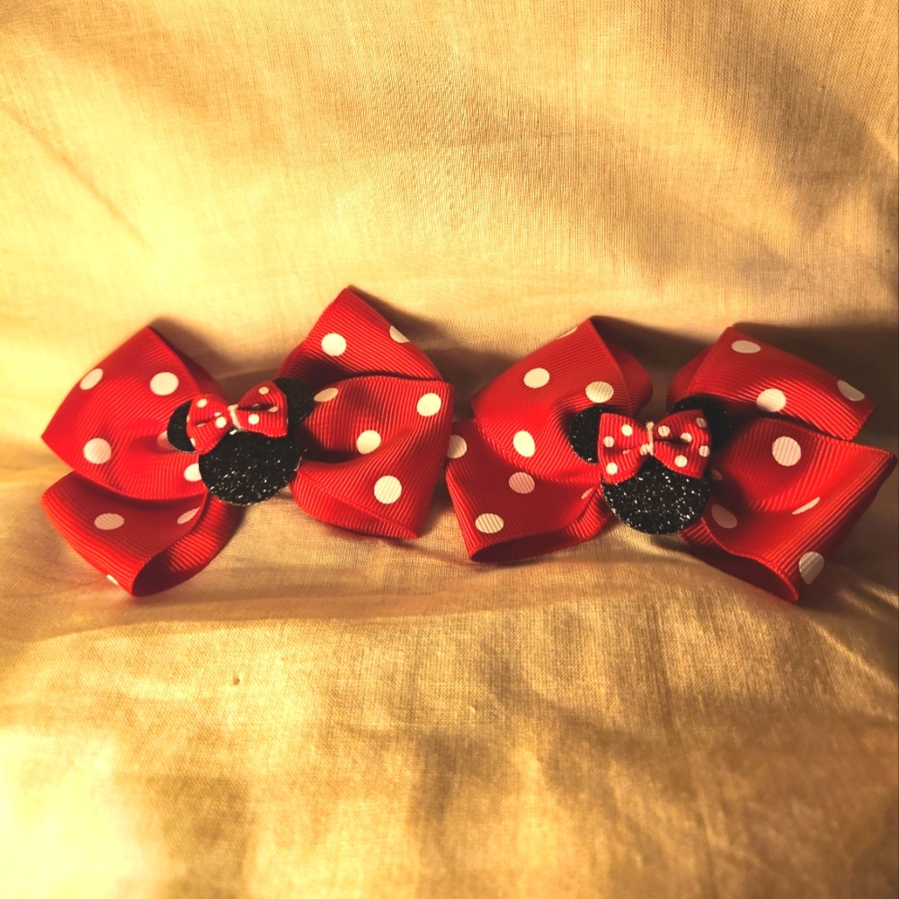 Minnie mouse 2 hair clips for ponytails